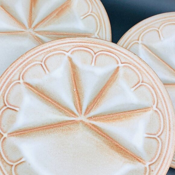 Beauce Ceramic Neutral Fondue Plates Set of 4 Handmade Ceramic Divided Dish - Picture 3 of 10